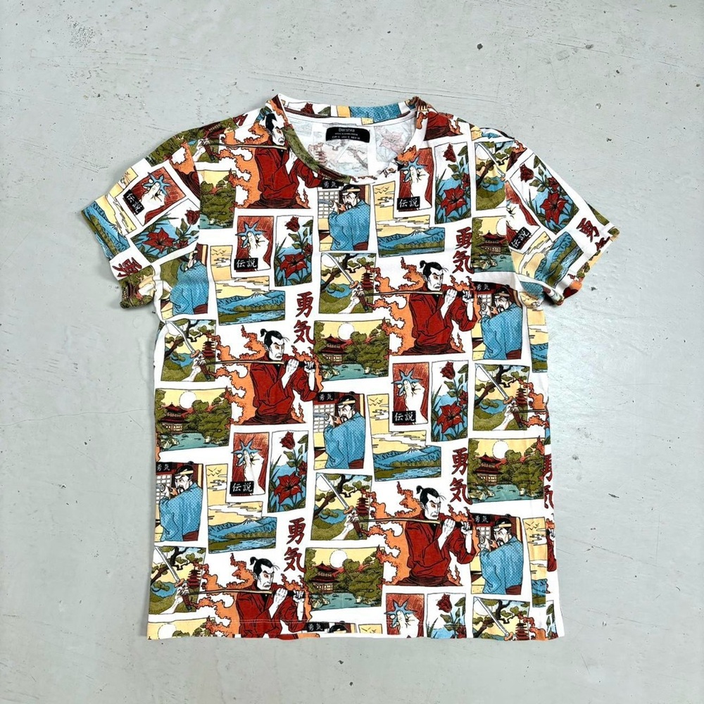 Bershka Samurai graphic tshirt, aop, Mens Small